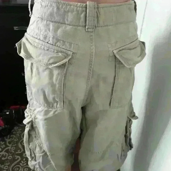 H@M Distress cargo shorts  in good condition size 34 - Picture 2 of 8